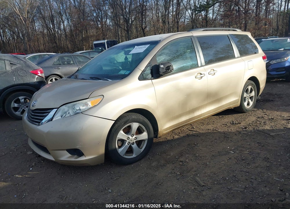 2011 TOYOTA SIENNA LE V6 VIN: 5TDKK3DC7BS129104