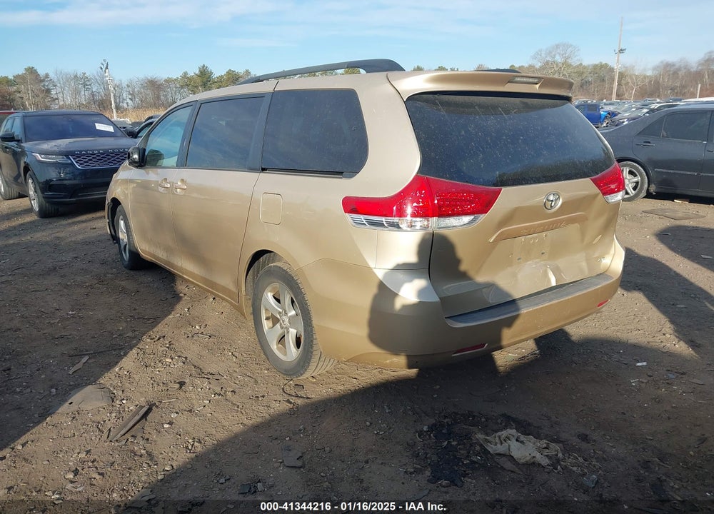 2011 TOYOTA SIENNA LE V6 VIN: 5TDKK3DC7BS129104