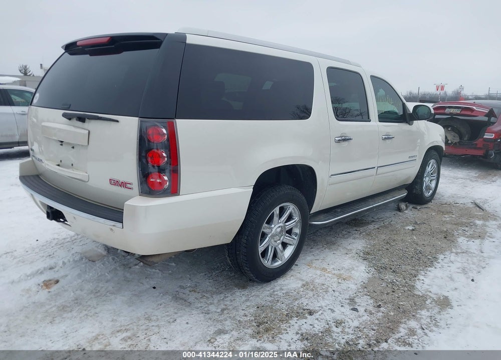 2011 GMC YUKON XL 1500 DENALI VIN: 1GKS2MEF8BR137391