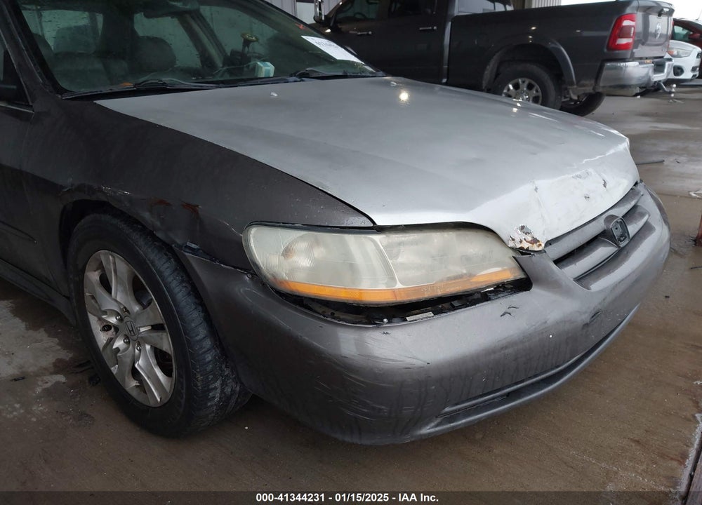 2001 HONDA ACCORD VIN: 1HGCG16511A030543