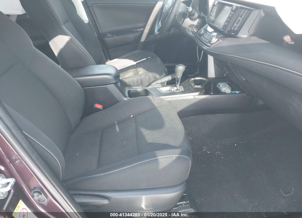 2017 TOYOTA RAV4 XLE VIN: 2T3RFREV3HW593455