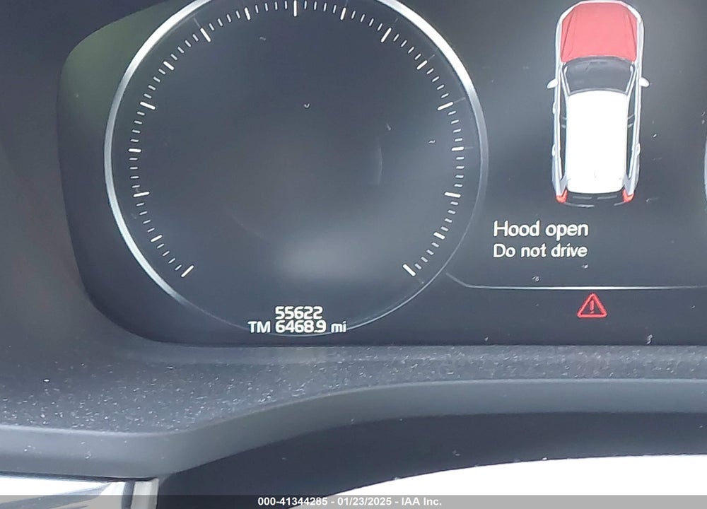 2021 VOLVO XC60 T5 MOMENTUM VIN: YV4102RK2M1825023