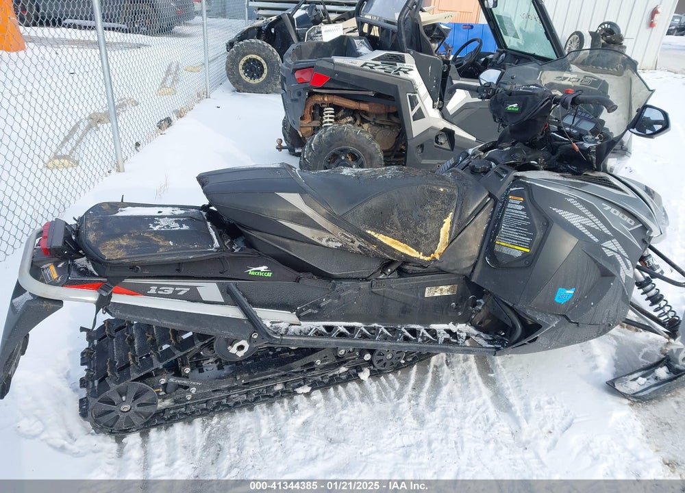 2019 ARCTIC CAT LYNX 2000 ES VIN: 4UF19SNW0KT100435