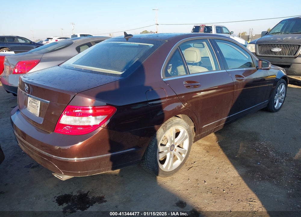 2011 MERCEDES-BENZ C 300 LUXURY/SPORT VIN: WDDGF5EB1BR173762