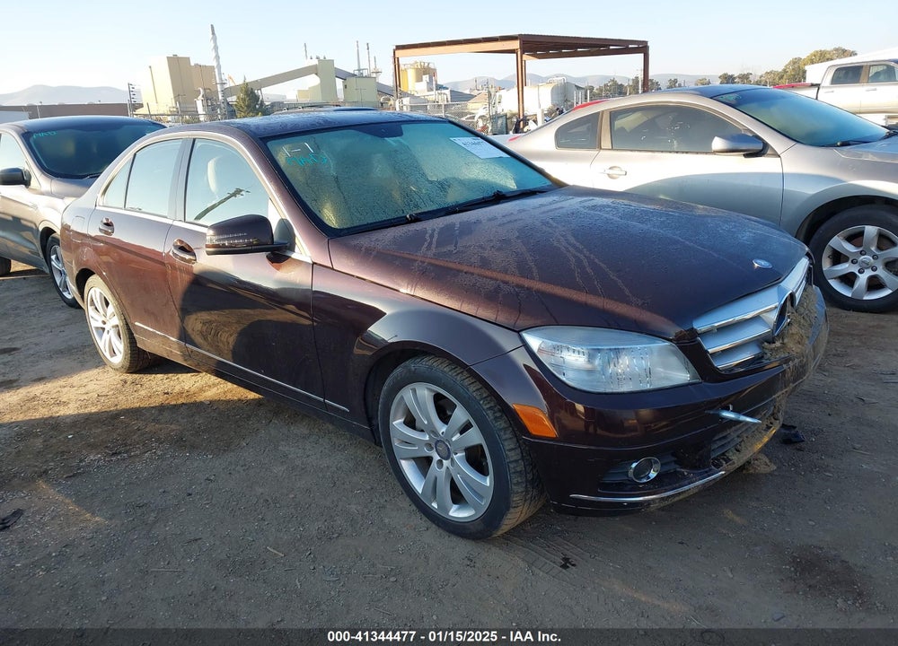 2011 MERCEDES-BENZ C 300 LUXURY/SPORT VIN: WDDGF5EB1BR173762