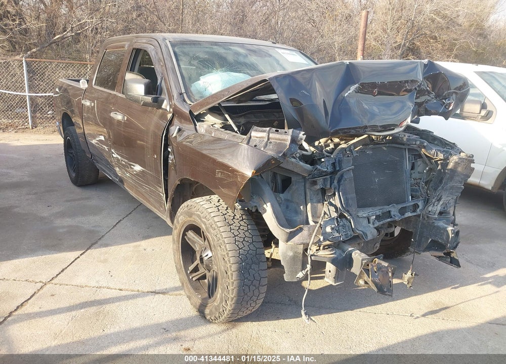 2016 RAM 1500 VIN: 3C6RR7KT1GG271482