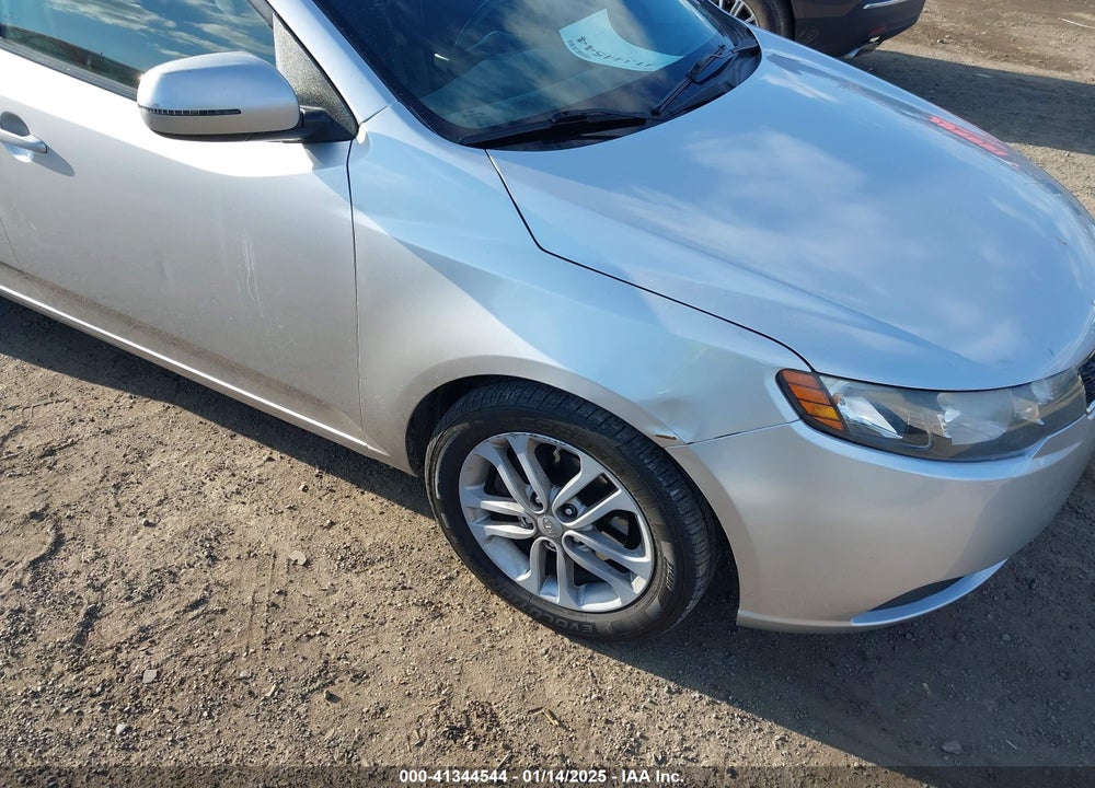 2011 KIA FORTE VIN: KNAFU5A21B5320717
