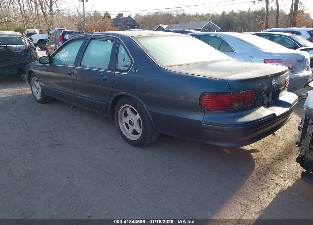 1996 CHEVROLET CAPRICE / IMPALA CLASSIC SS VIN: 1G1BL52P4TR116270