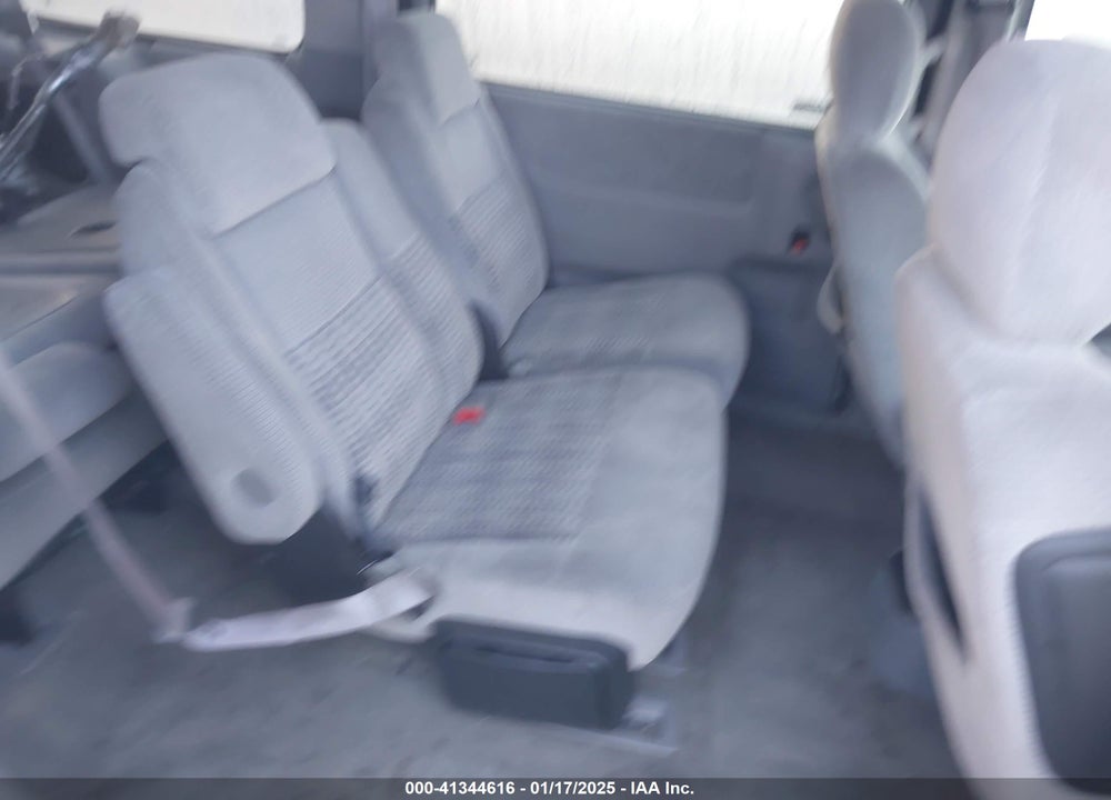 2001 CHEVROLET VENTURE LS VIN: 1GNDX03E71D172757