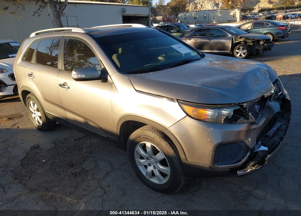 2011 KIA SORENTO LX V6 VIN: 5XYKT4A27BG125260