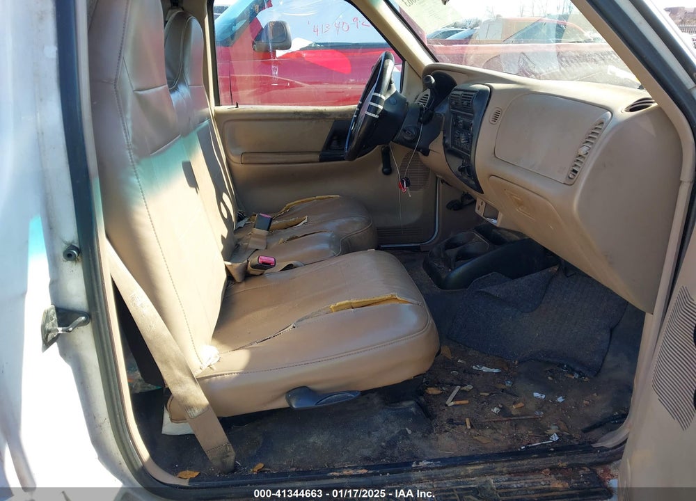2000 FORD RANGER XL/XLT VIN: 1FTYR10V7YPA13552