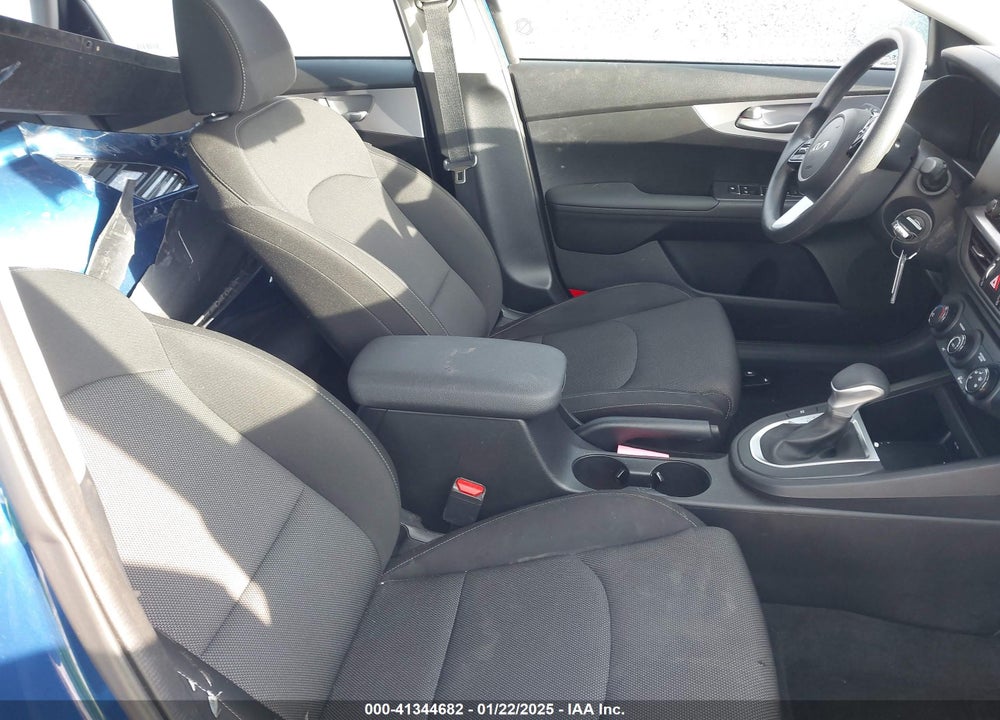 2024 KIA FORTE VIN: 3KPF24AD2RE770041