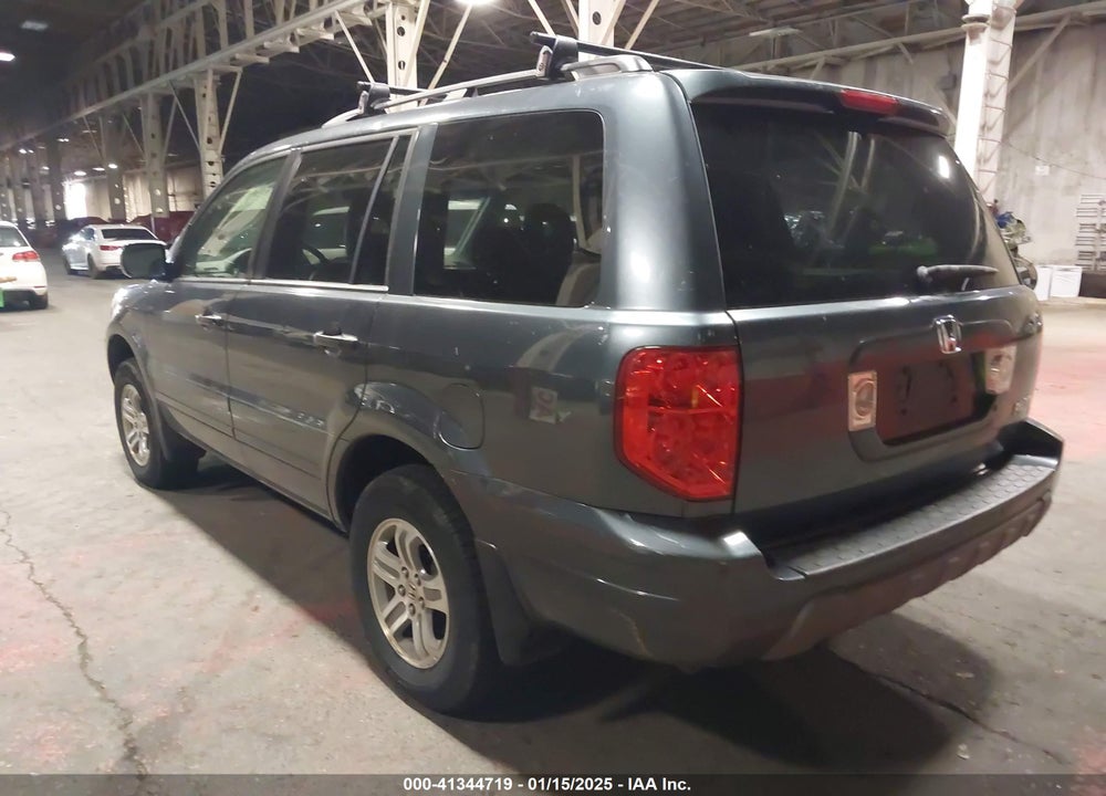 2005 HONDA PILOT EX-L VIN: 5FNYF18565B053107