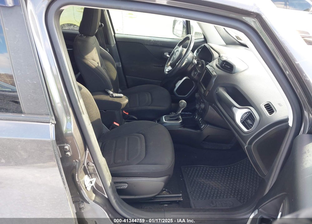 2018 JEEP RENEGADE LATITUDE 4X4 VIN: ZACCJBBB4JPH83209