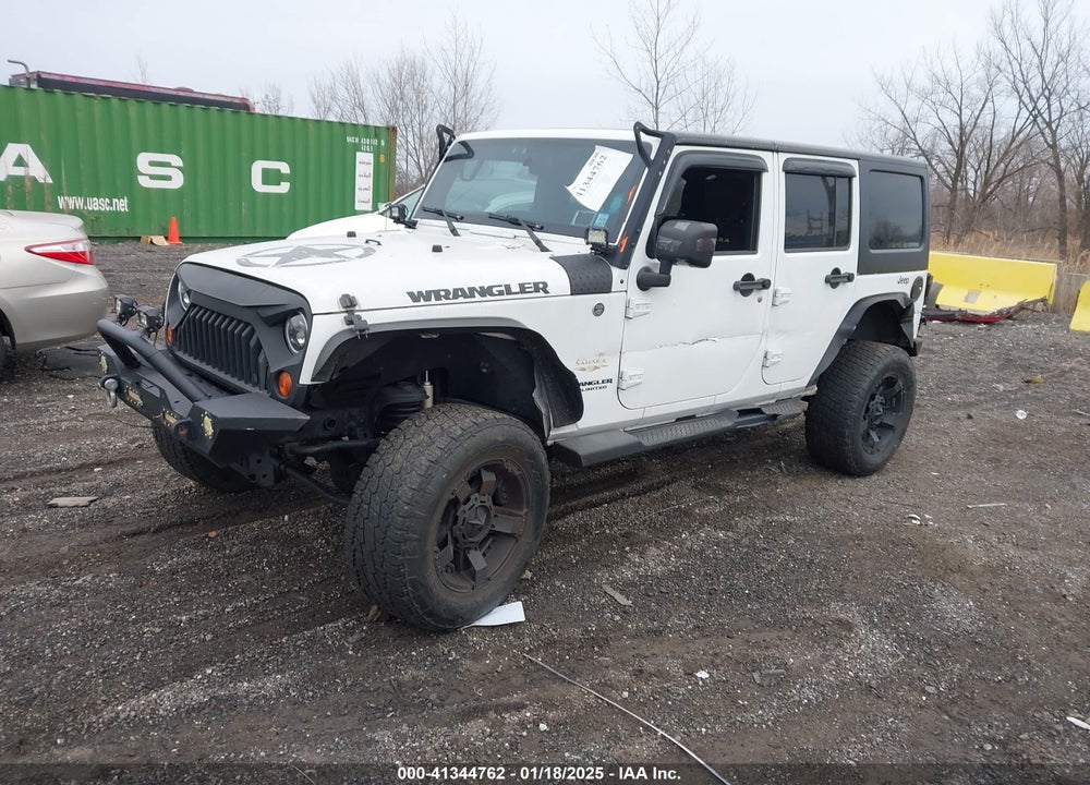 2013 JEEP WRANGLER UNLIMITED SAHARA VIN: 1C4BJWEG5DL523632