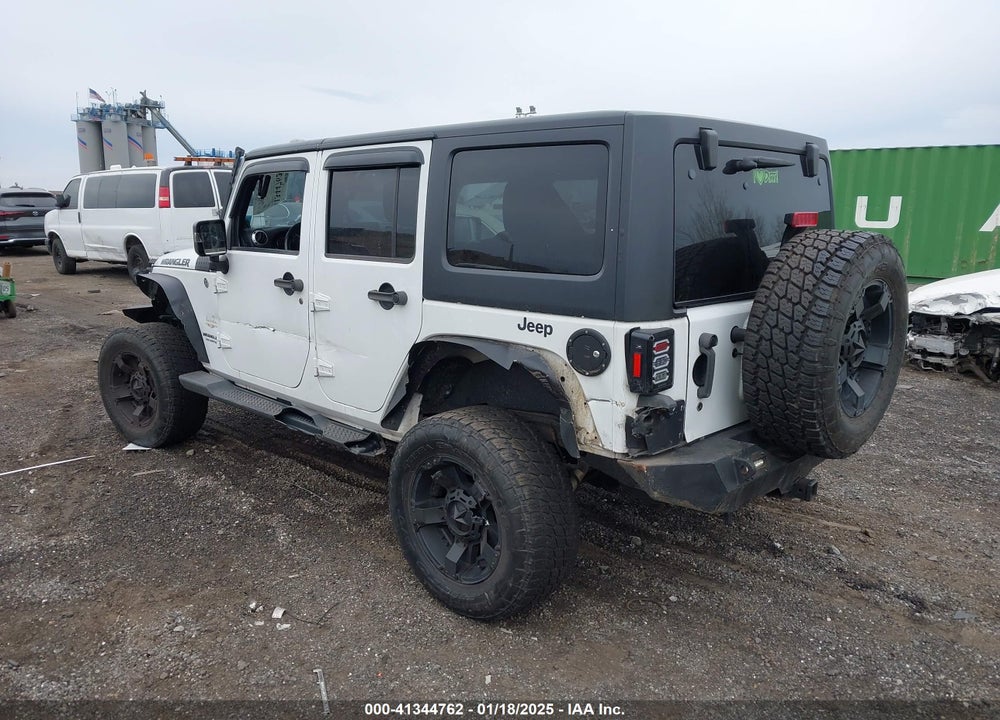 2013 JEEP WRANGLER UNLIMITED SAHARA VIN: 1C4BJWEG5DL523632
