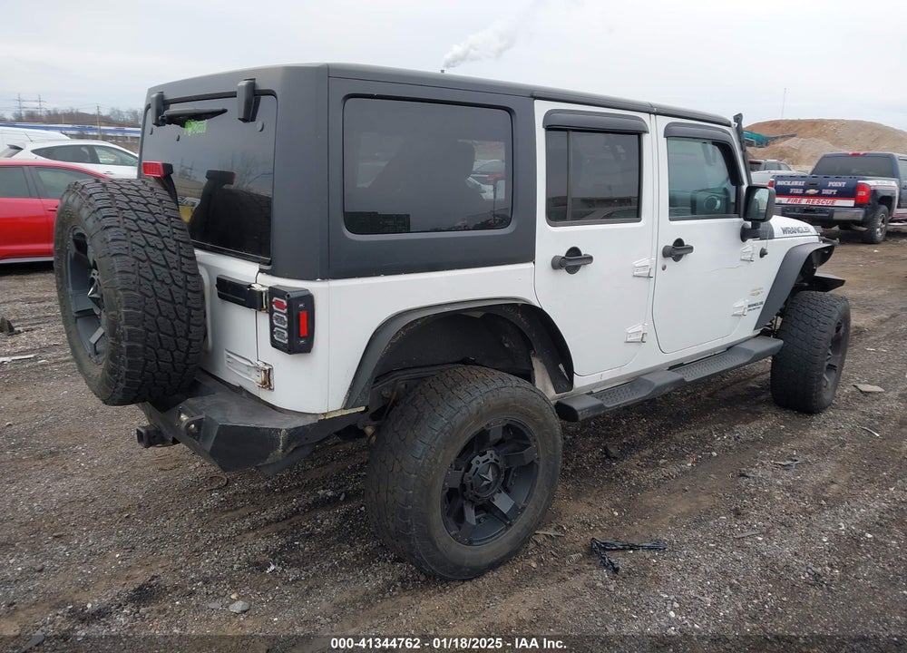 2013 JEEP WRANGLER UNLIMITED SAHARA VIN: 1C4BJWEG5DL523632