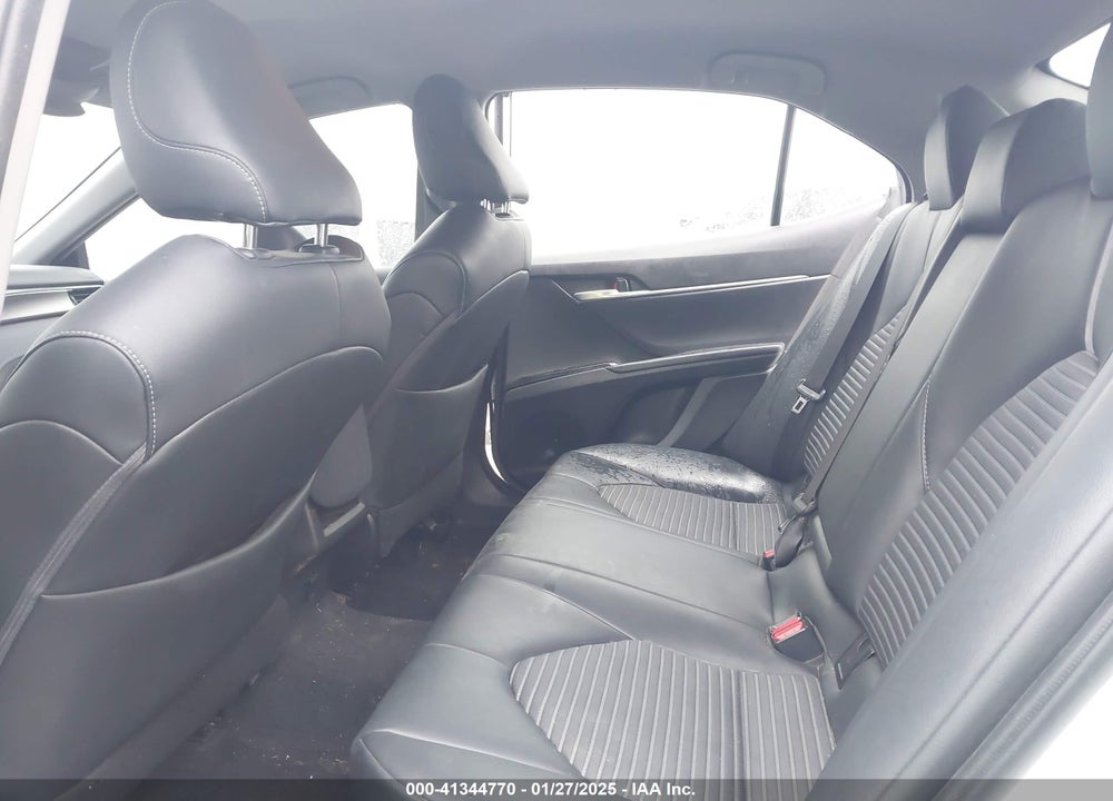 2019 TOYOTA CAMRY SE VIN: 4T1B11HKXKU282883