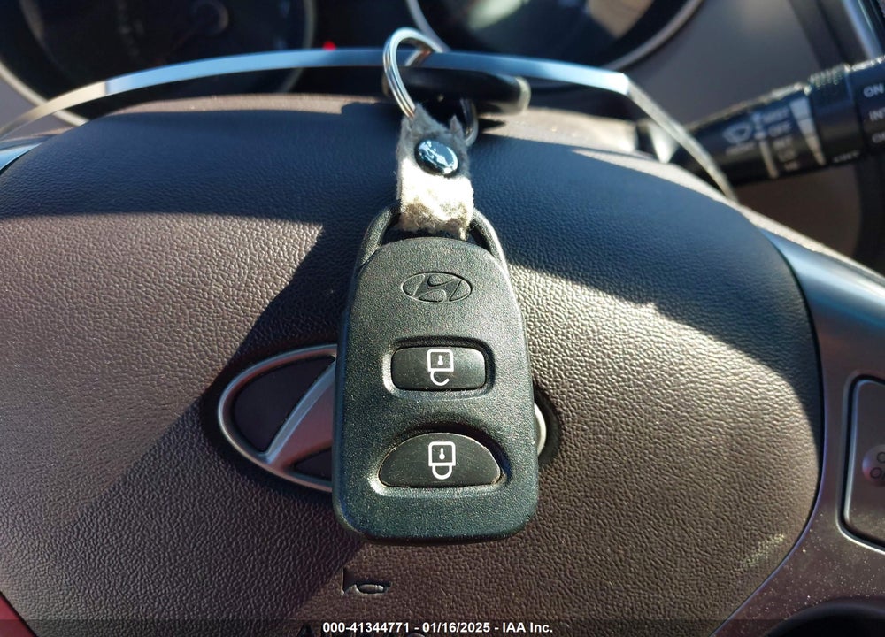 2011 HYUNDAI TUCSON GLS VIN: KM8JU3AC9BU147461