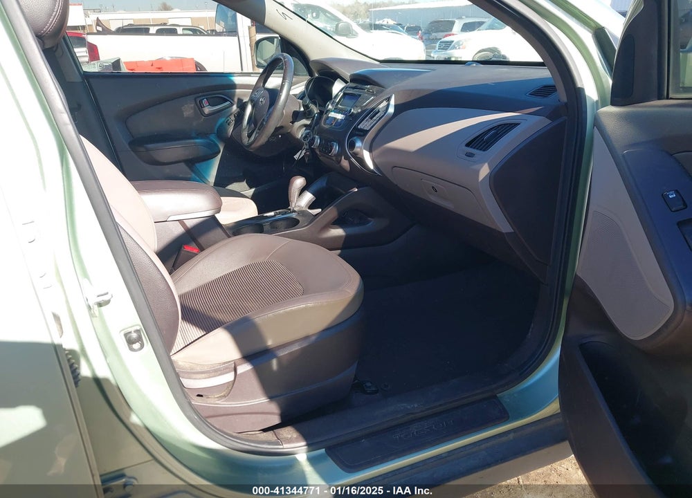 2011 HYUNDAI TUCSON GLS VIN: KM8JU3AC9BU147461