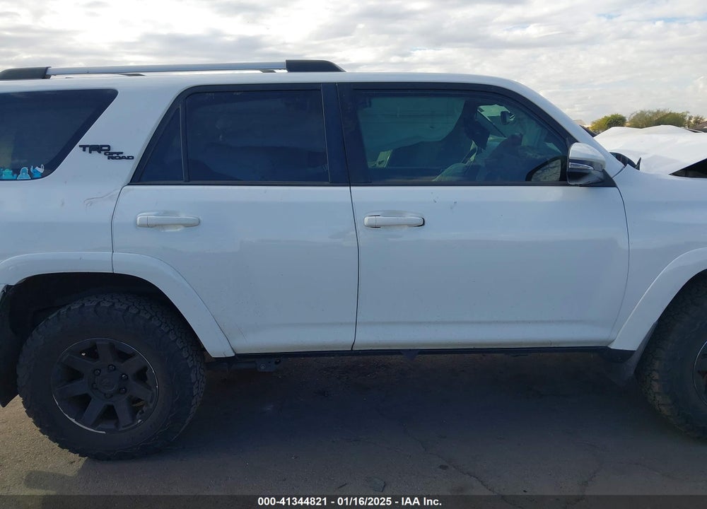 2018 TOYOTA 4RUNNER TRD OFF ROAD PREMIUM VIN: JTEBU5JRXJ5589081