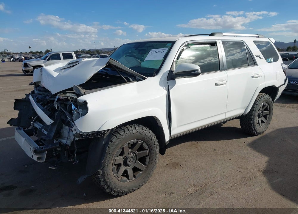 2018 TOYOTA 4RUNNER TRD OFF ROAD PREMIUM VIN: JTEBU5JRXJ5589081