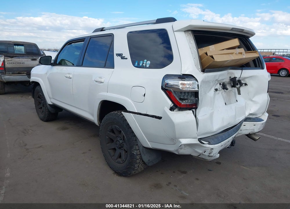 2018 TOYOTA 4RUNNER TRD OFF ROAD PREMIUM VIN: JTEBU5JRXJ5589081
