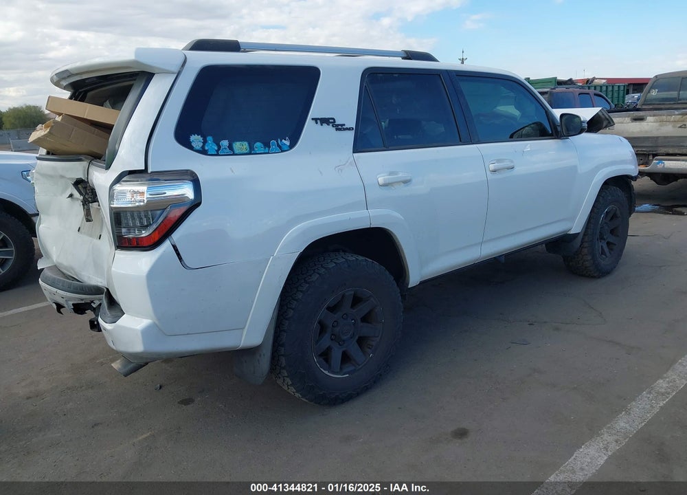 2018 TOYOTA 4RUNNER TRD OFF ROAD PREMIUM VIN: JTEBU5JRXJ5589081