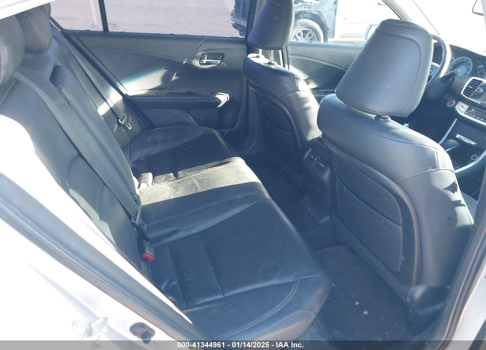 2013 HONDA ACCORD VIN: 1HGCR3F80DA002821