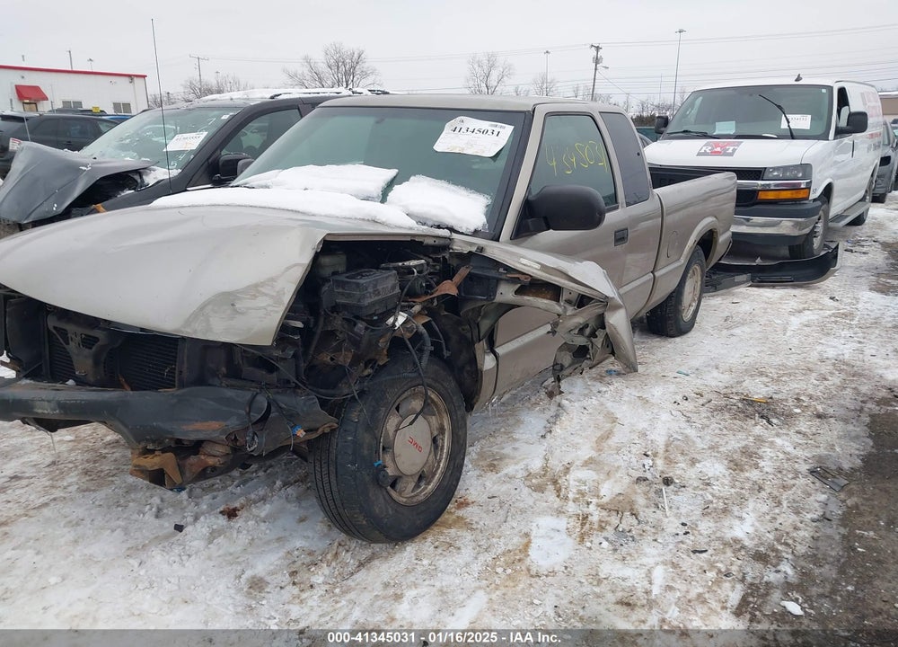 2003 GMC SONOMA SLS VIN: 1GTCS19X738237992