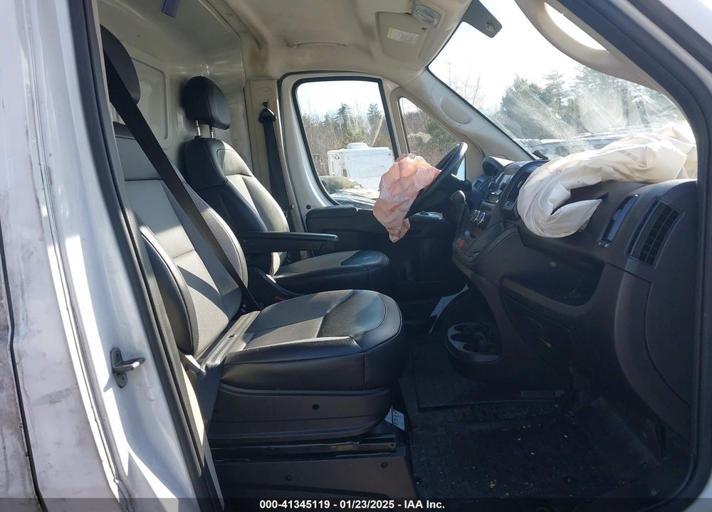 2021 RAM PROMASTER 2500 VIN: 3C6LRVDG2ME558654