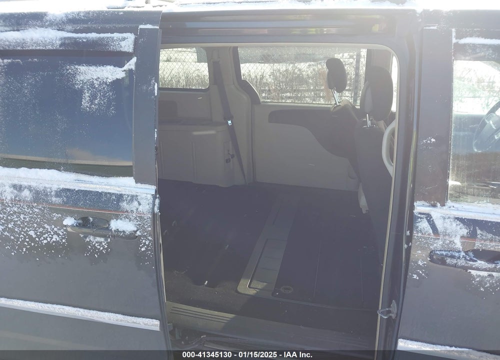 2011 CHRYSLER TOWN & COUNTRY TOURING VIN: 2A4RR5DG7BR746949