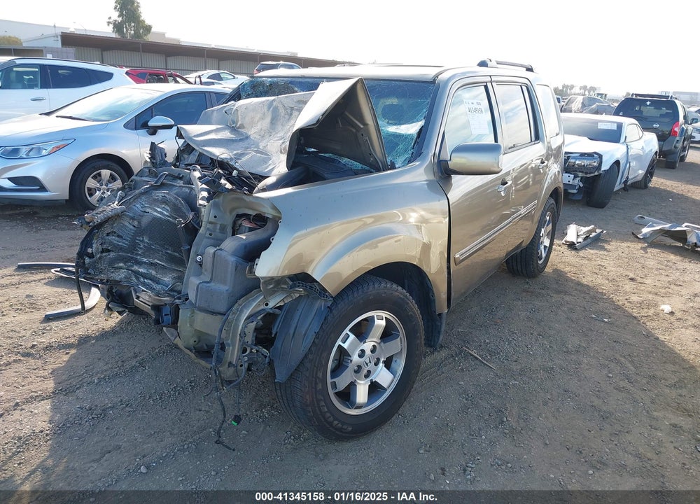2011 HONDA PILOT TOURING VIN: 5FNYF4H97BB102184