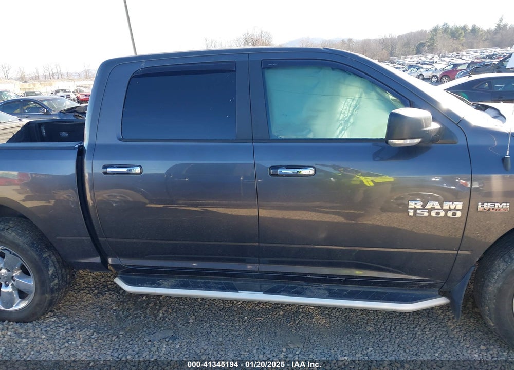 2016 RAM 1500 VIN: 3C6RR7LT6GG201037