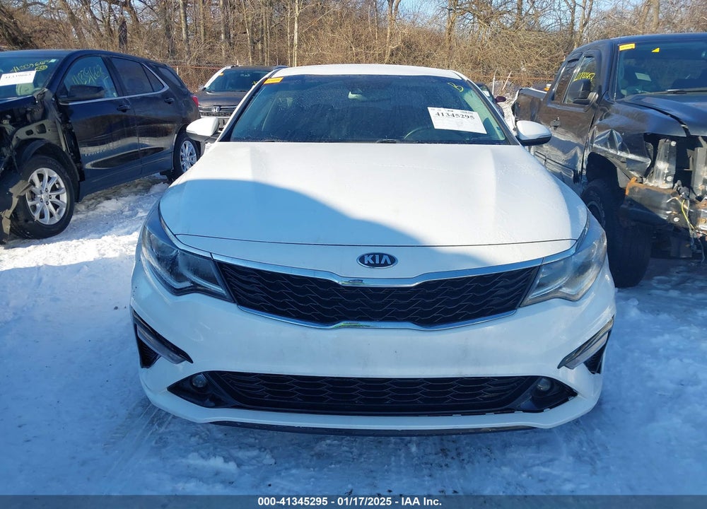 2019 KIA OPTIMA VIN: 5XXGT4L33KG354468