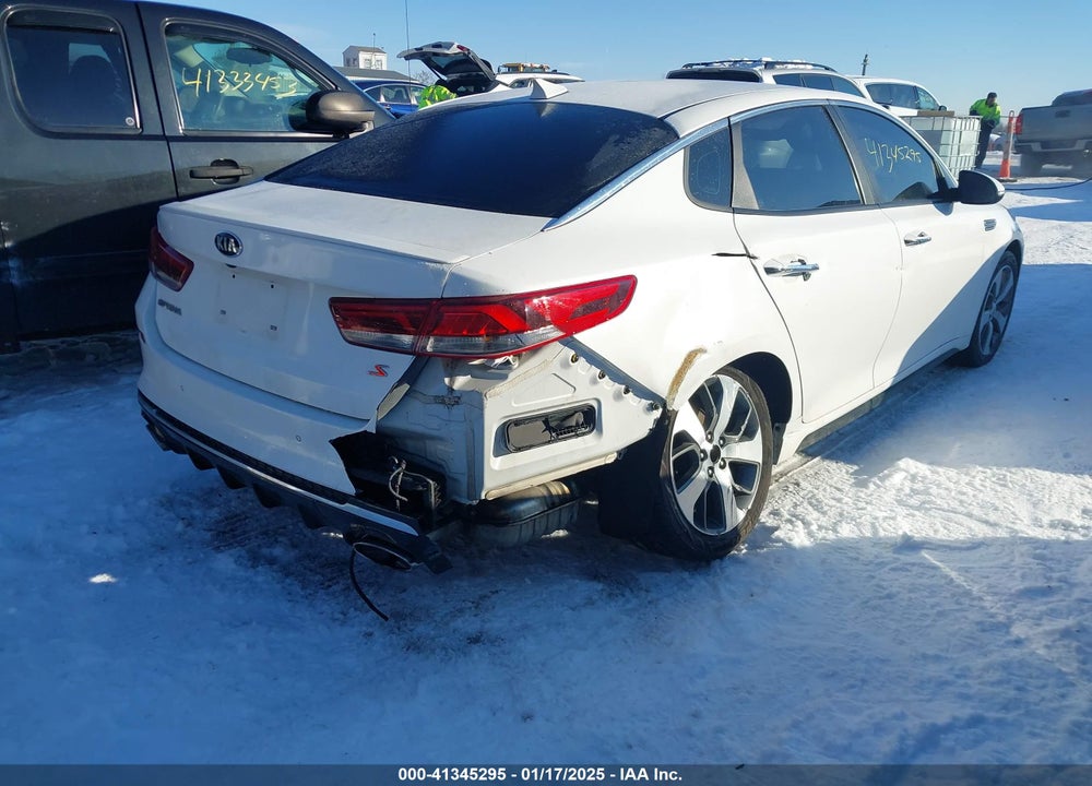 2019 KIA OPTIMA VIN: 5XXGT4L33KG354468