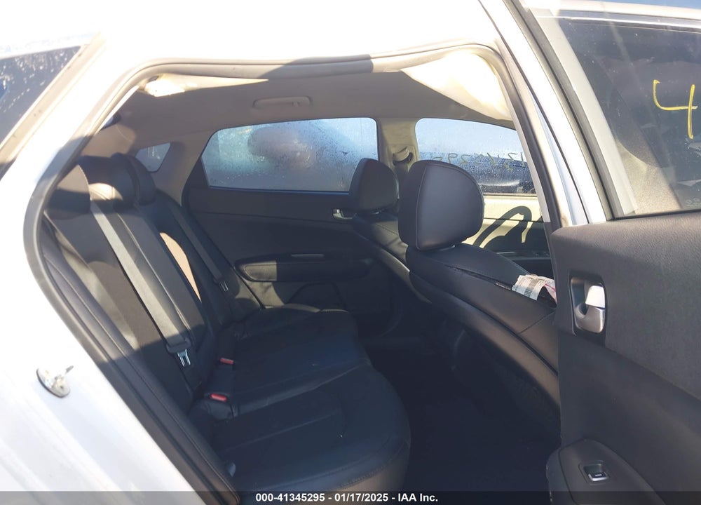 2019 KIA OPTIMA VIN: 5XXGT4L33KG354468