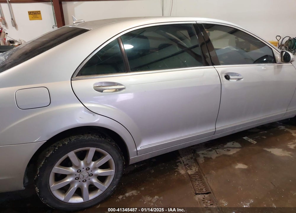 2007 MERCEDES-BENZ S 550 VIN: WDDNG86X87A134270