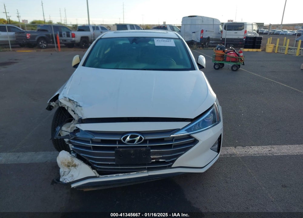 2019 HYUNDAI ELANTRA VIN: 5NPD84LF8KH442631