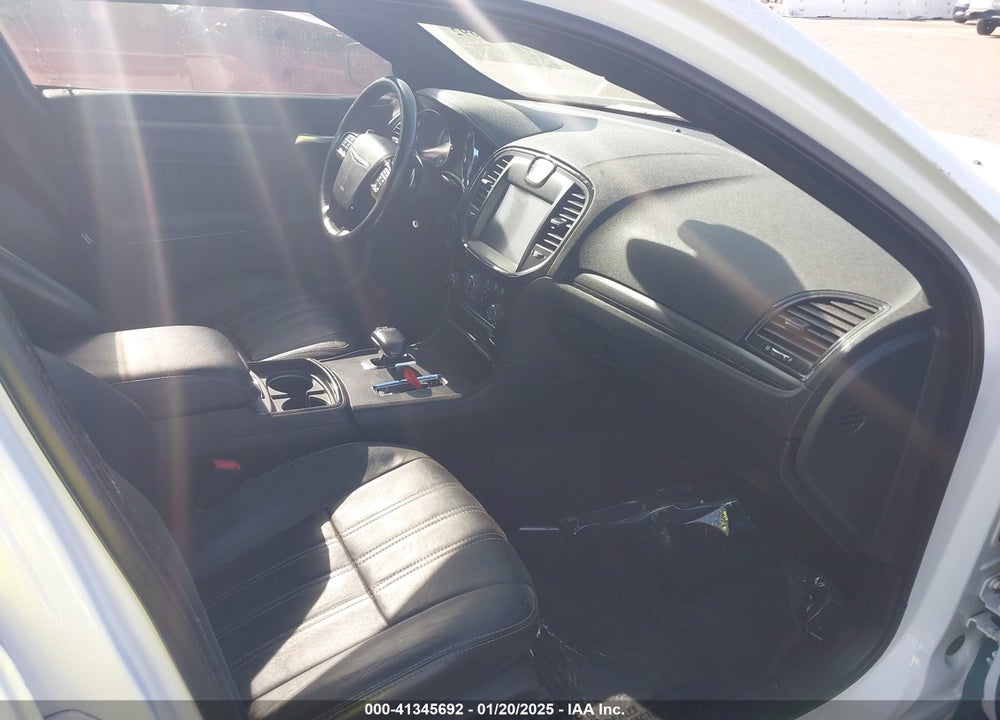 2014 CHRYSLER 300 VIN: 2C3CCABG0EH235784