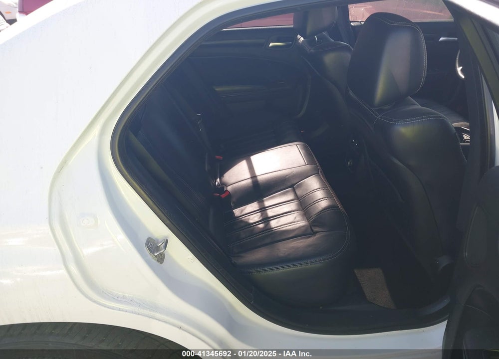 2014 CHRYSLER 300 VIN: 2C3CCABG0EH235784