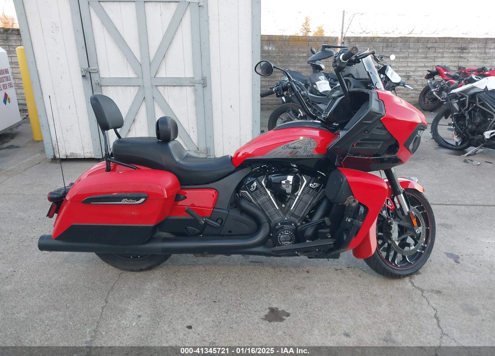 2023 INDIAN MOTORCYCLE CO. CHALLENGER DARK HORSE VIN: 56KLCCRR7P3415827