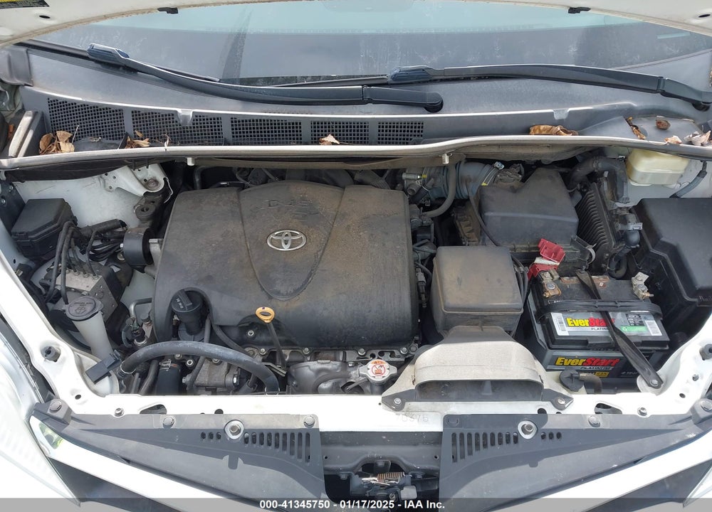 2018 TOYOTA SIENNA LE 8 PASSENGER VIN: 5TDKZ3DC7JS926205