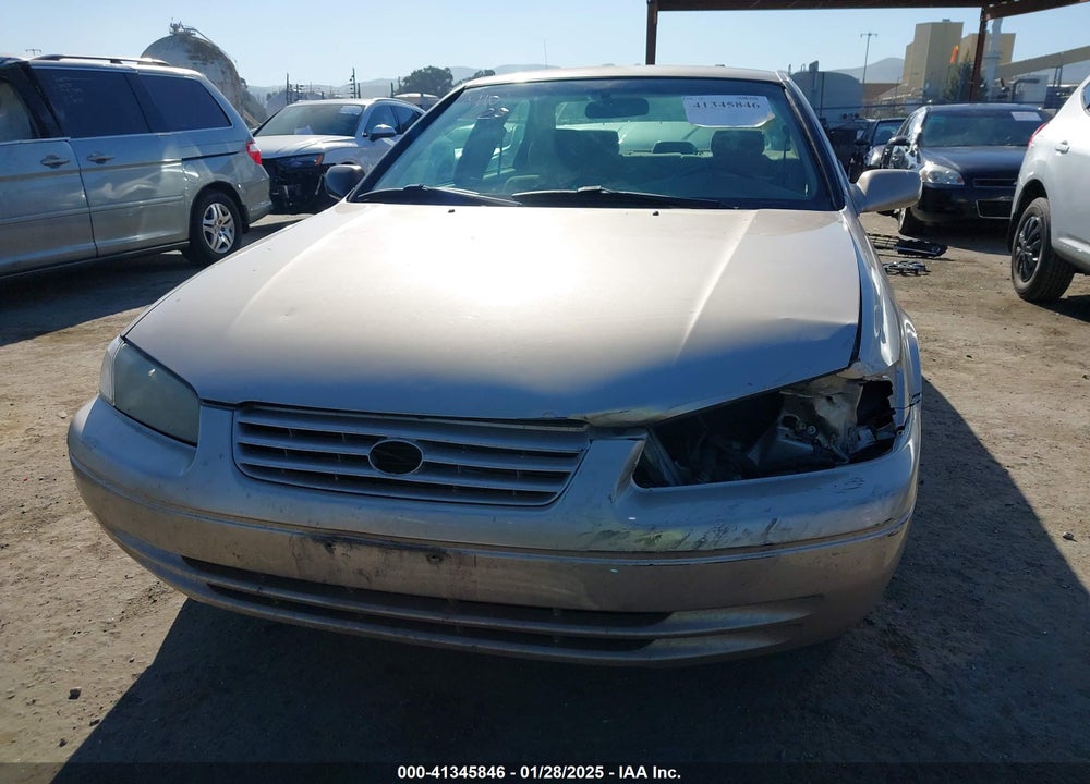1999 TOYOTA CAMRY CE VIN: 4T1BG22K3XU512283