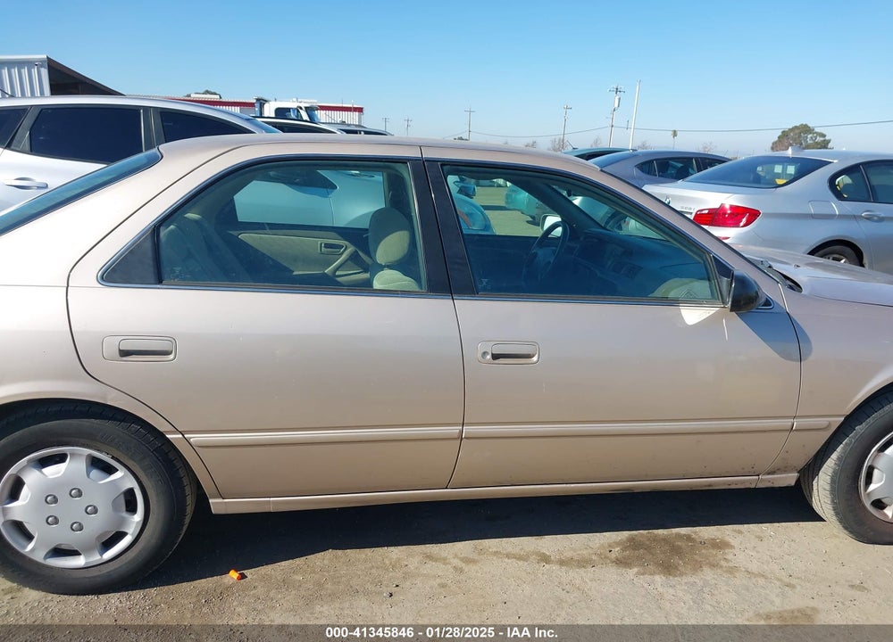 1999 TOYOTA CAMRY CE VIN: 4T1BG22K3XU512283