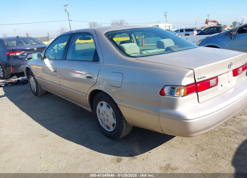 1999 TOYOTA CAMRY CE VIN: 4T1BG22K3XU512283
