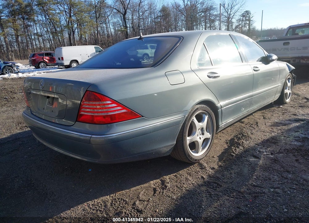 2005 MERCEDES-BENZ S 500 VIN: WDBNG75J75A451373