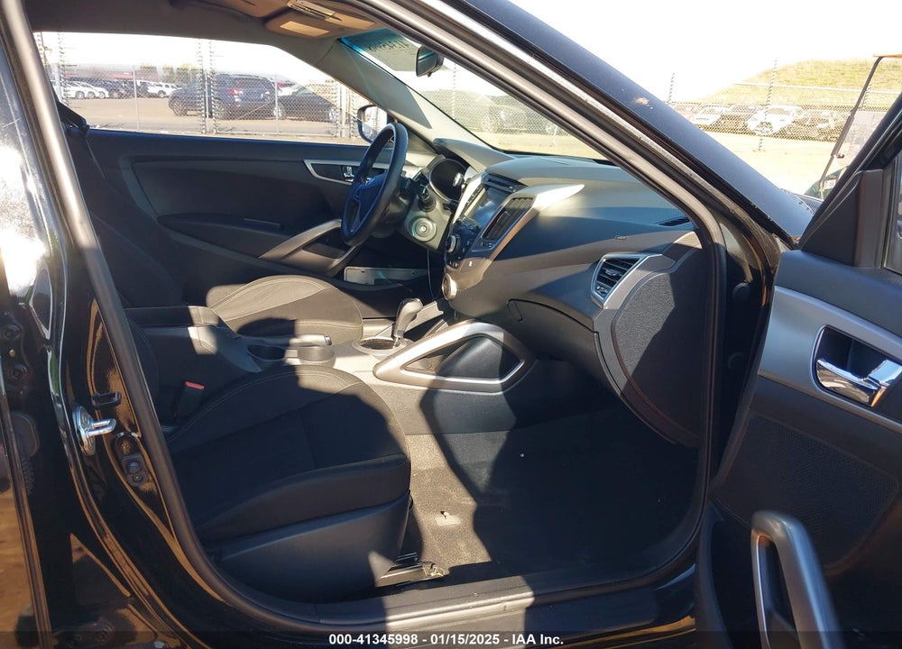 2016 HYUNDAI VELOSTER VIN: KMHTC6AD0GU274855