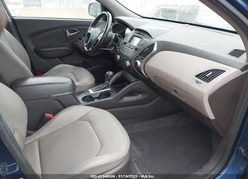 2014 HYUNDAI TUCSON SE VIN: KM8JU3AG5EU933684