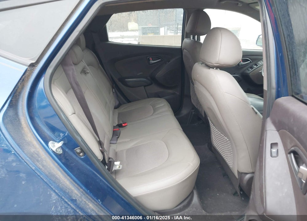 2014 HYUNDAI TUCSON SE VIN: KM8JU3AG5EU933684